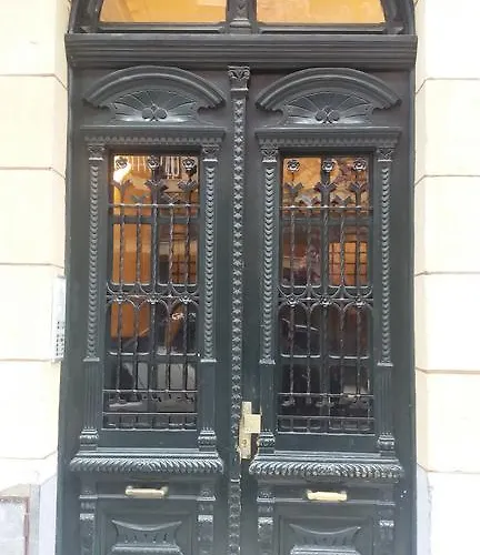 Larramendi Terrace Apartment